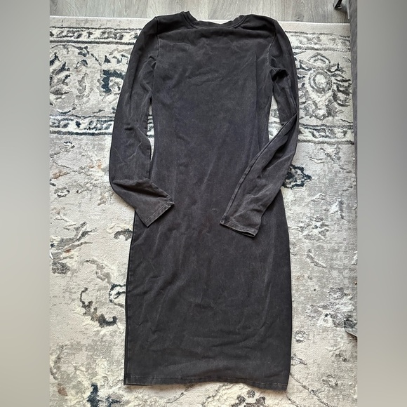GUESS Black Dress with Red Logo - Picture 3 of 3